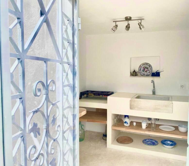 Stylish Vathy Studio With Sea View 외부 사진